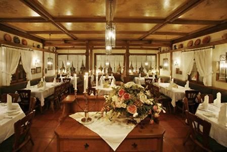 Hotel-Restaurant Esbach Hof 키칭겐 외부 사진