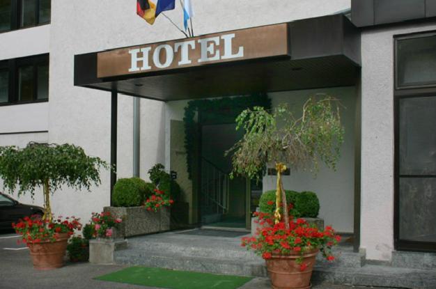 Hotel-Restaurant Esbach Hof 키칭겐 외부 사진